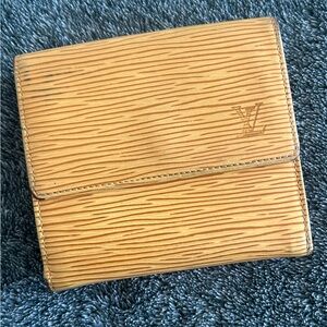 Louis Vuitton Yellow EPI Leather Elise Compact
Wallet SP0030